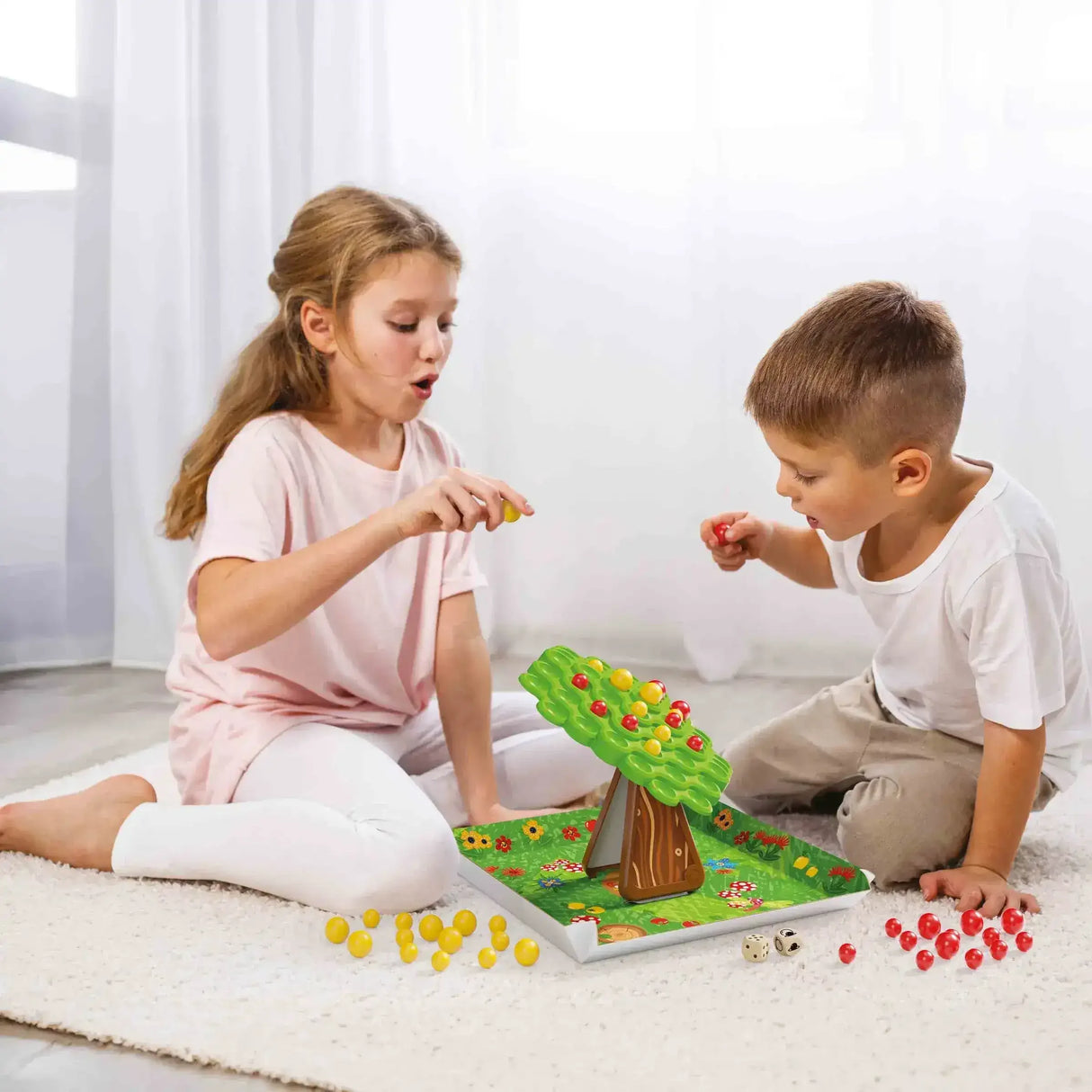 Quercetti | Stay Apple Balance Game - Toybox Tales