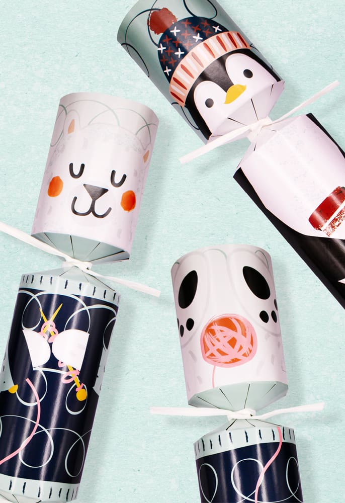 Christmas Crackers | Polar Racing Game | Pack of 6