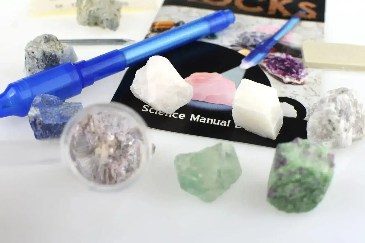 Deluxe Fluorescent Rocks Science Kit - Toybox Tales