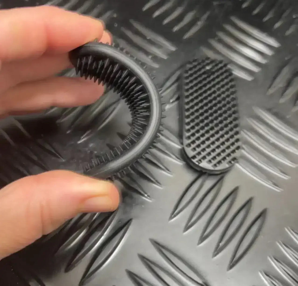 Kaiko Fidgets | Spikeyring with Dual Pads