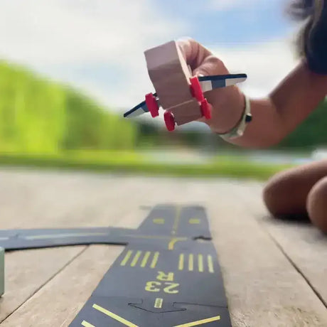 Waytoplay - Runway - Toybox Tales