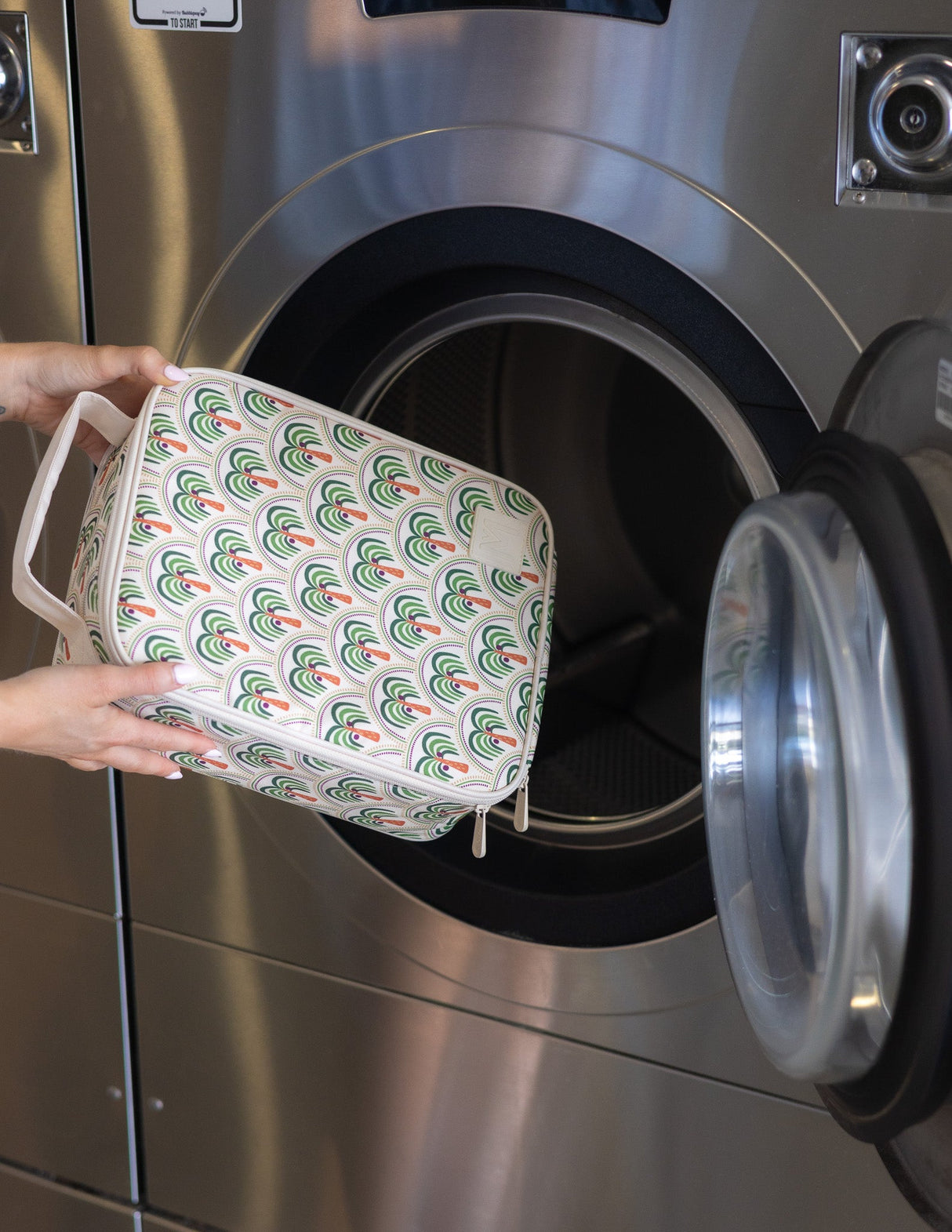 MontiiCo Large Insulated Lunch Bag - Coconut Palms (Ice Pack Included)