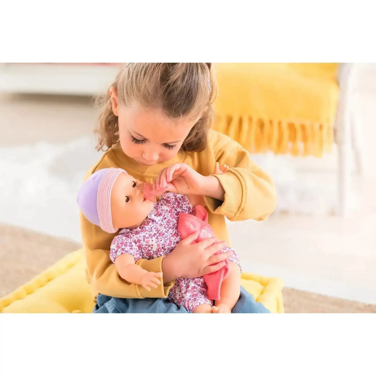 Corolle - Emilie Sucks Her Thumb - Toybox Tales