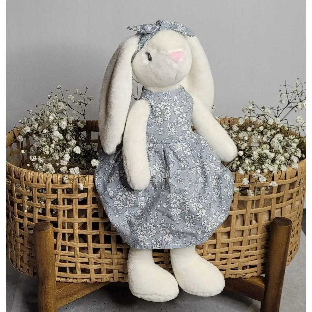 Lucy the Rabbit - Toybox Tales