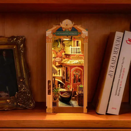 DIY Book Nook | Romantic Venice - Toybox Tales