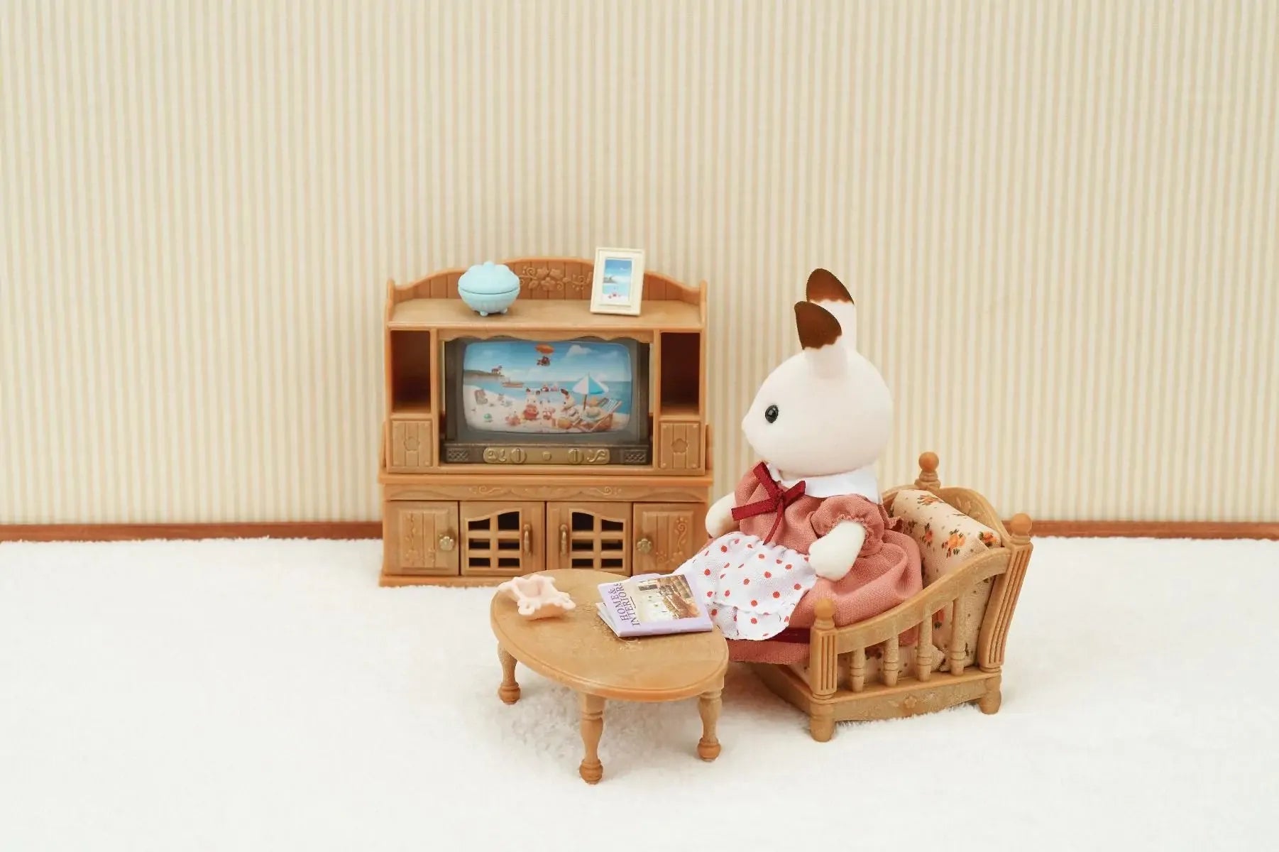 Sylvanian Families - Comfy Living Room Set - Toybox Tales