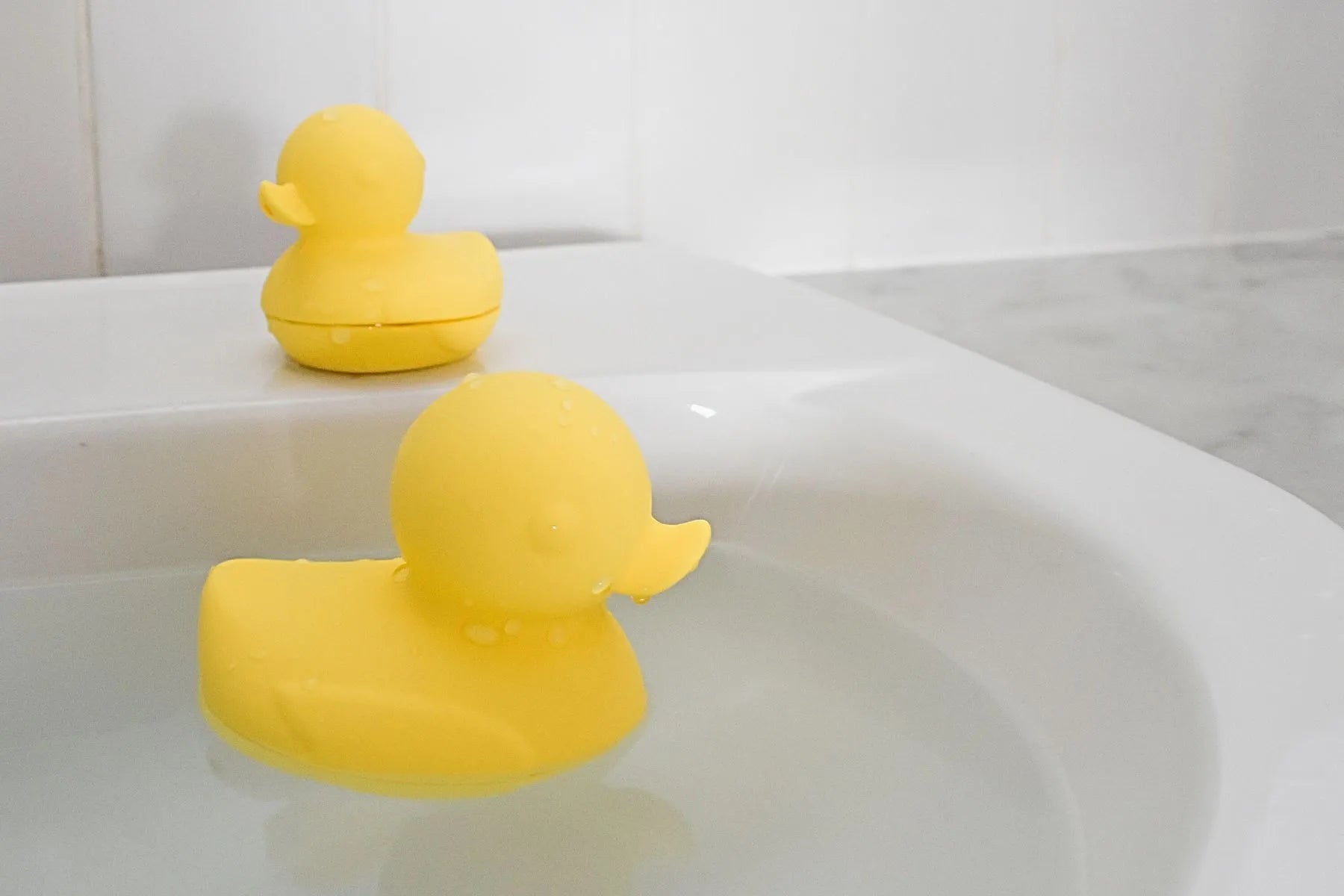 Silicone Bath Ducks 2 Piece Set - Toybox Tales