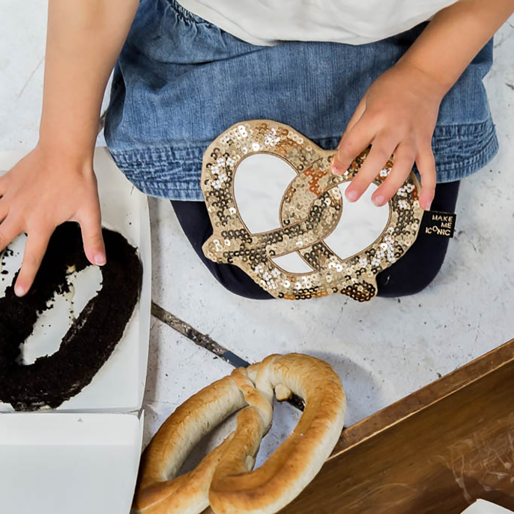 Sequin Pocket Purse - Pretzel