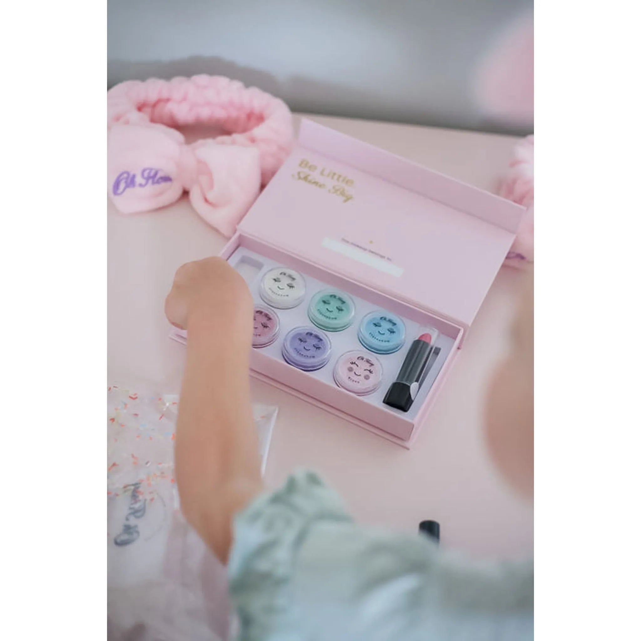 Oh Flossy Deluxe Makeup Set - Toybox Tales