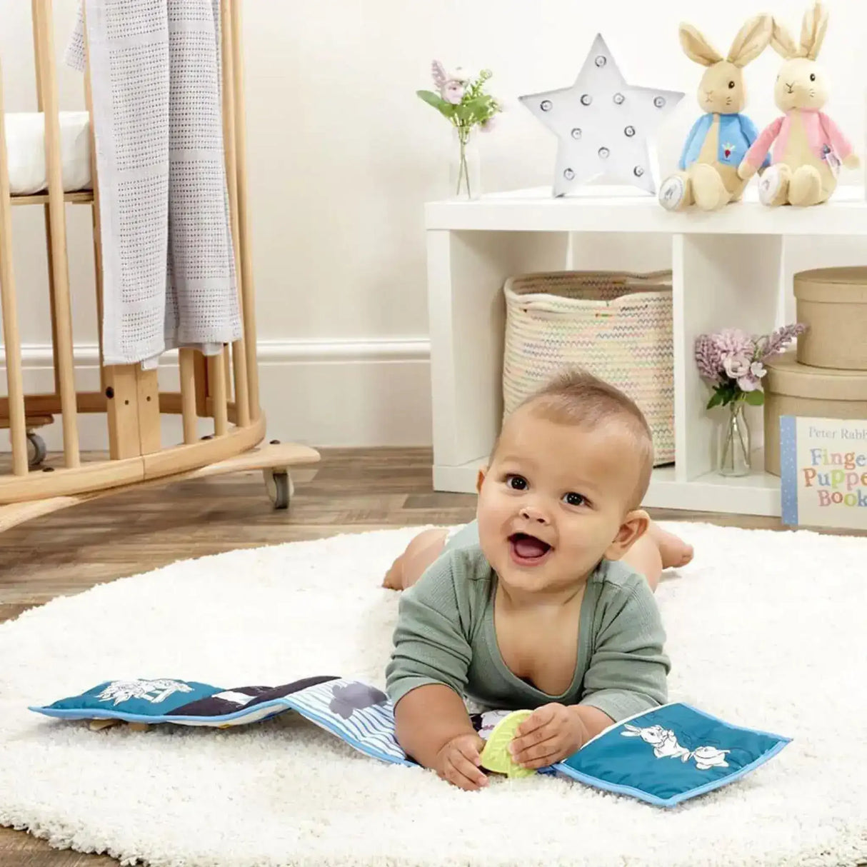 Peter Rabbit: Unfold & Discover Soft Book - Toybox Tales