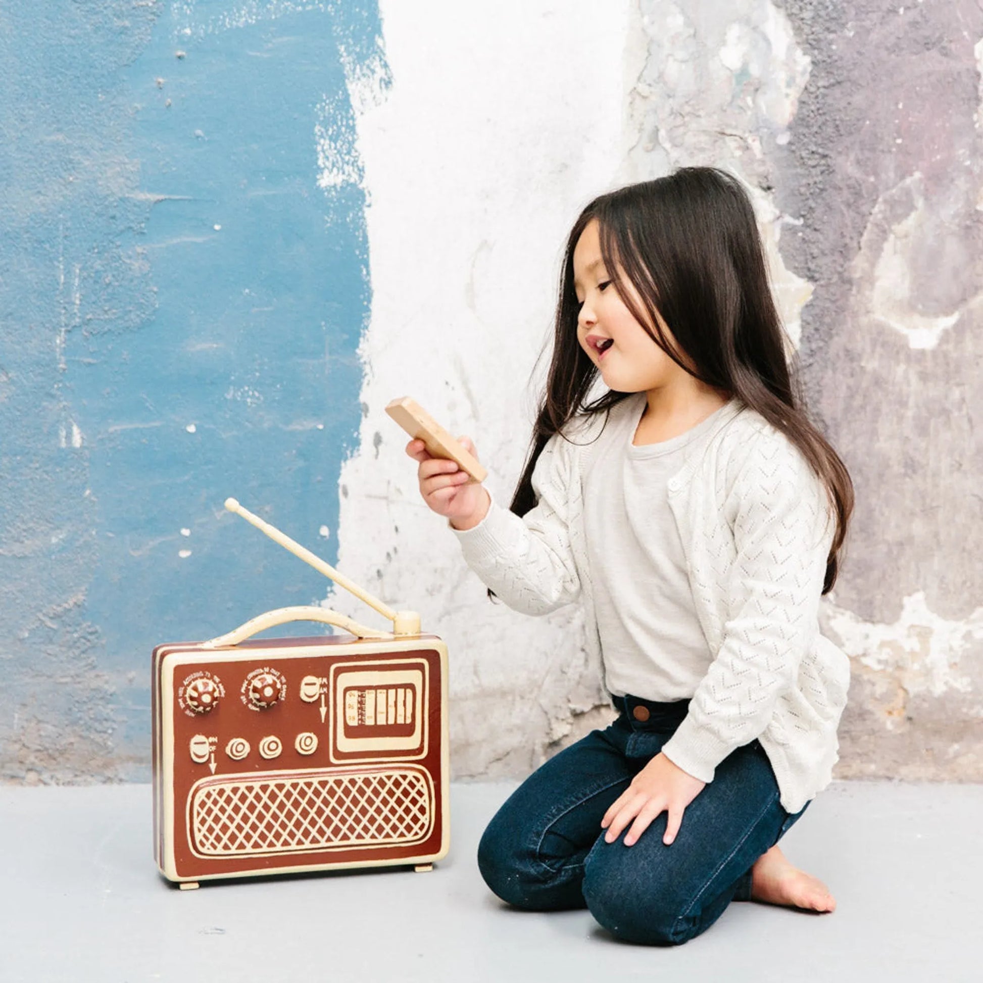 ICONIC TOY - LOOSE CHANGE PHONE