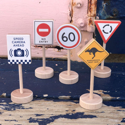 Iconic Toy - Loose Change Road Signs - Toybox Tales