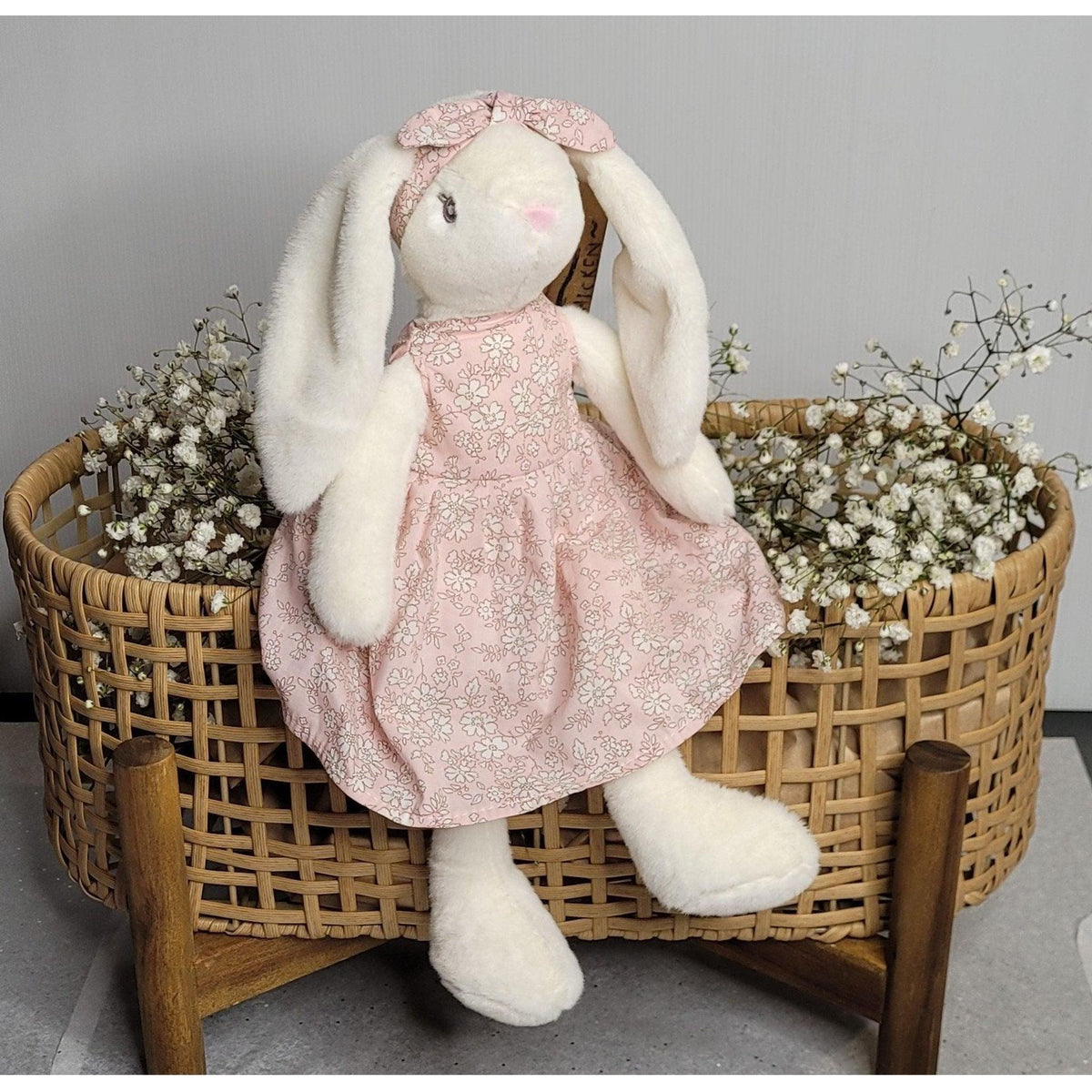 Lily the Rabbit - Toybox Tales